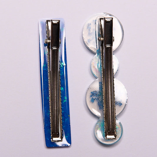 barrettes à cheveux en résine artisanales avec fleurs séchées bleues pour le printemps