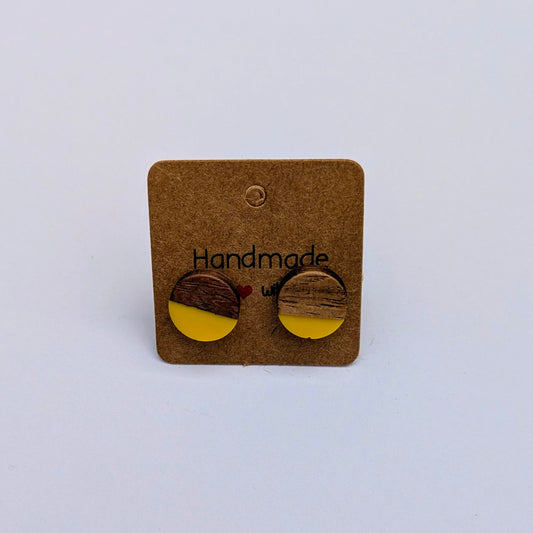 Puces d'oreilles résine et bois