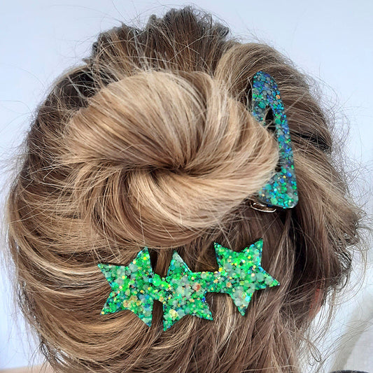 🌟 Comment porter des Barrettes à Cheveux en Résine Faites Main ?