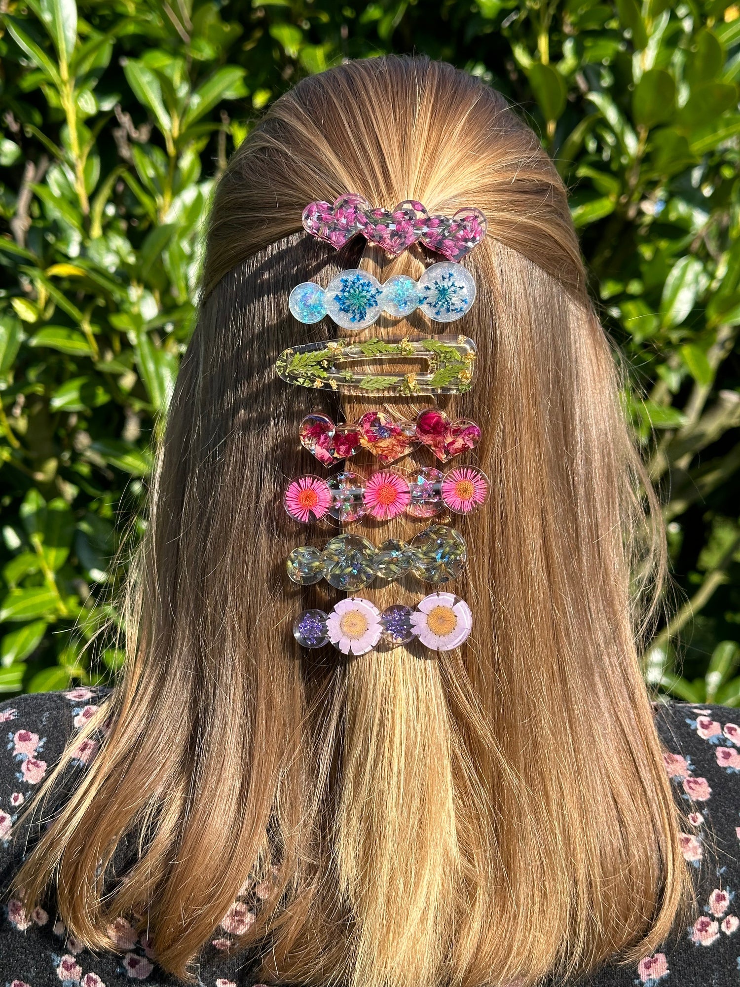 barrettes cheveux résine fleurs. 